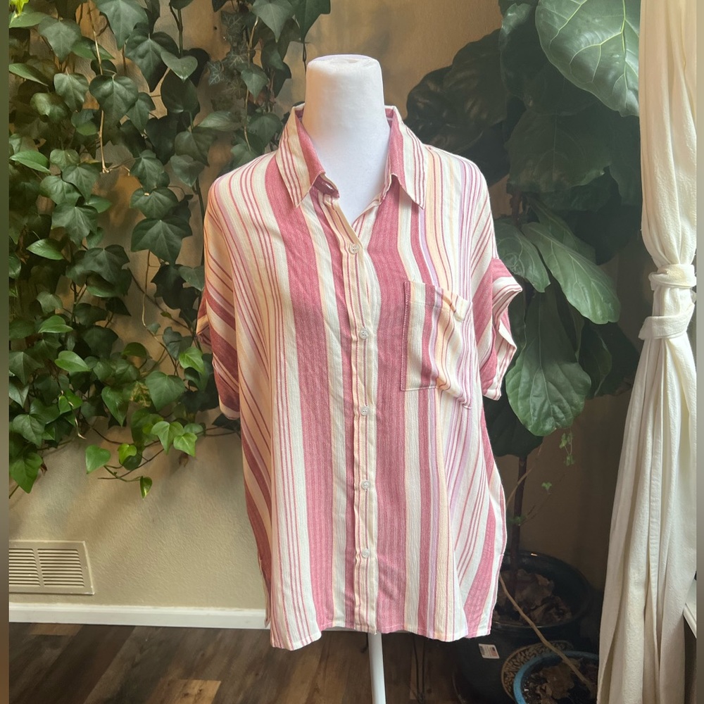 EN CREME Pink and White Button Down Short Sleeve Top | small